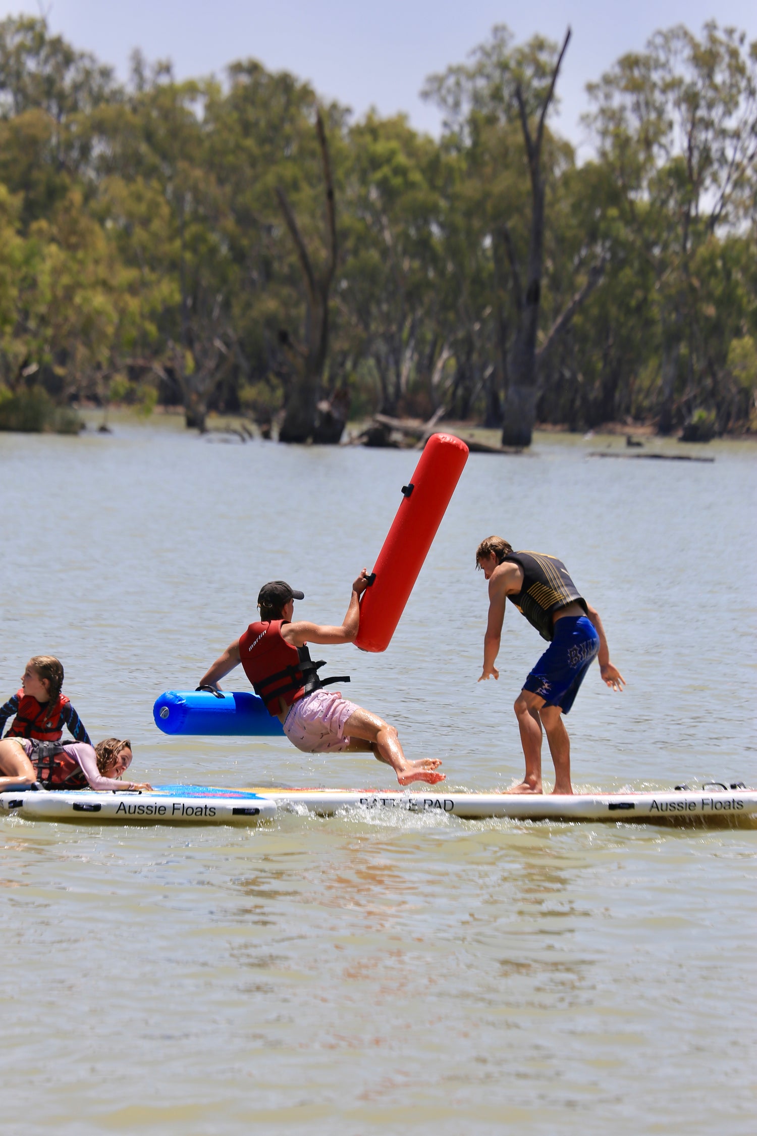 🥊 Aussie Floats Battle Pad